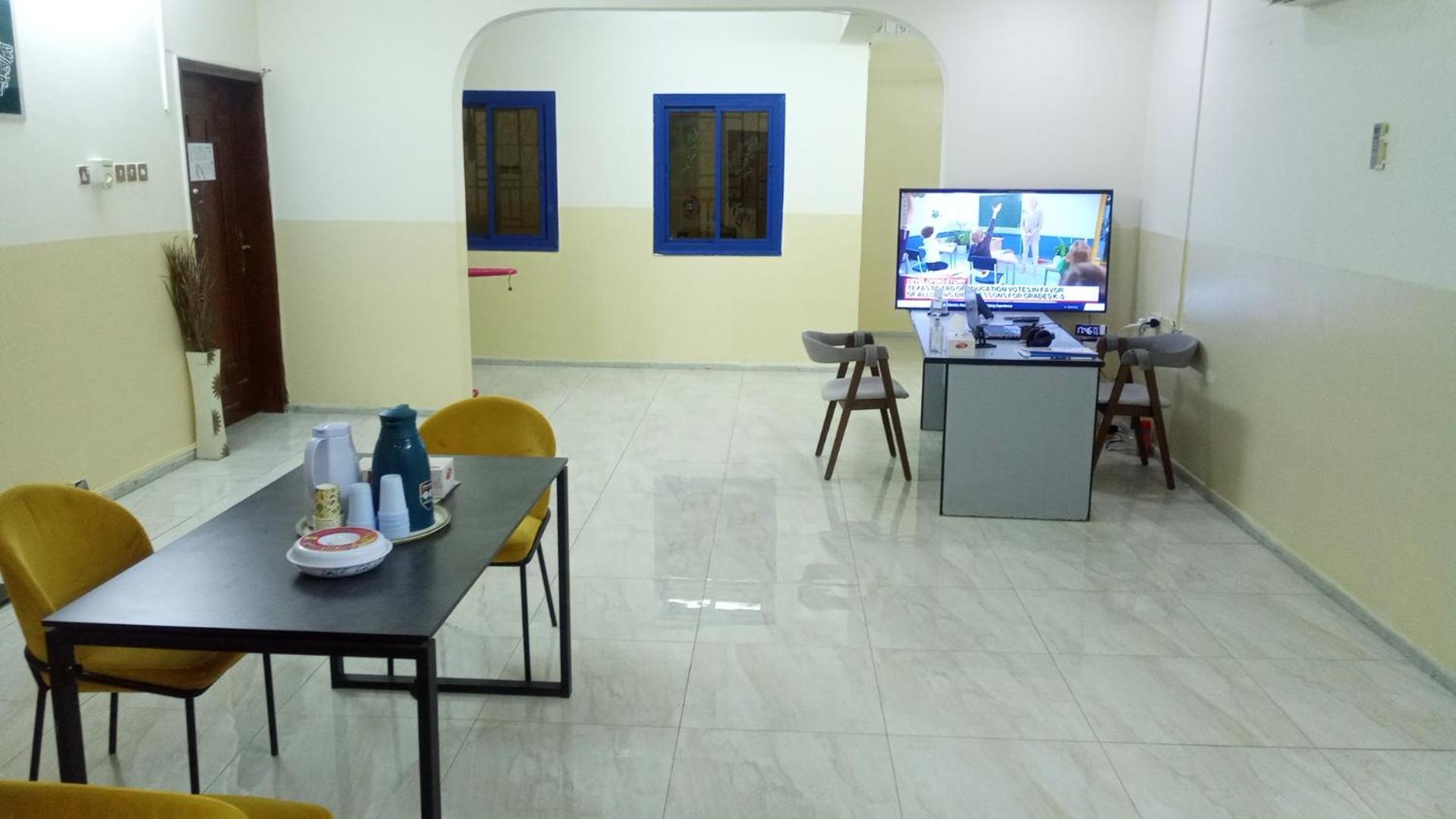 Salem House Hostel 니즈와 외부 사진