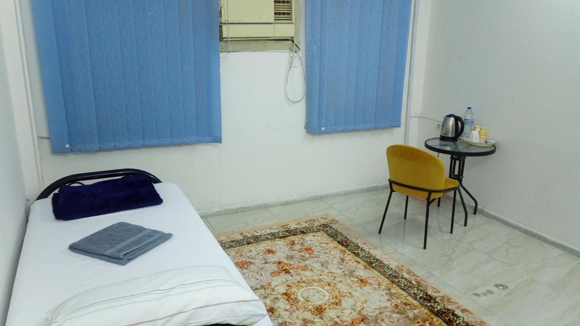 Salem House Hostel 니즈와 외부 사진