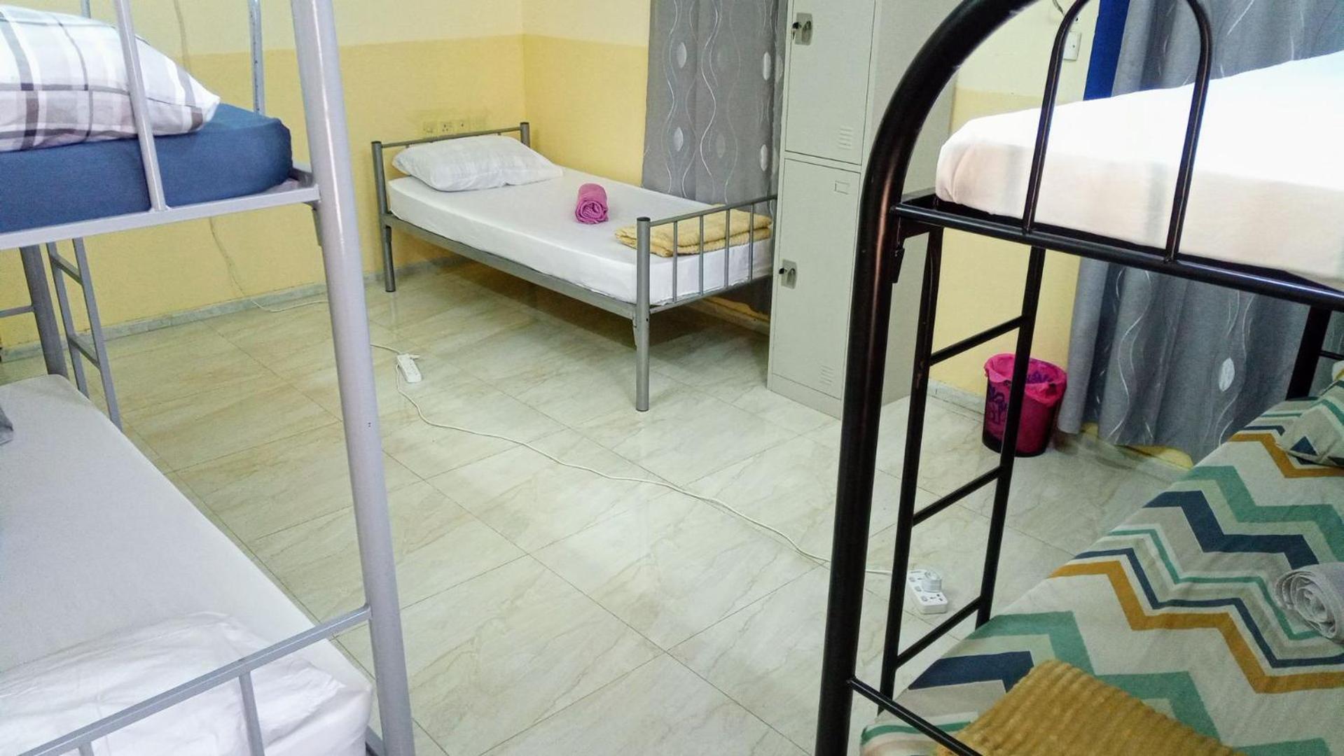 Salem House Hostel 니즈와 외부 사진