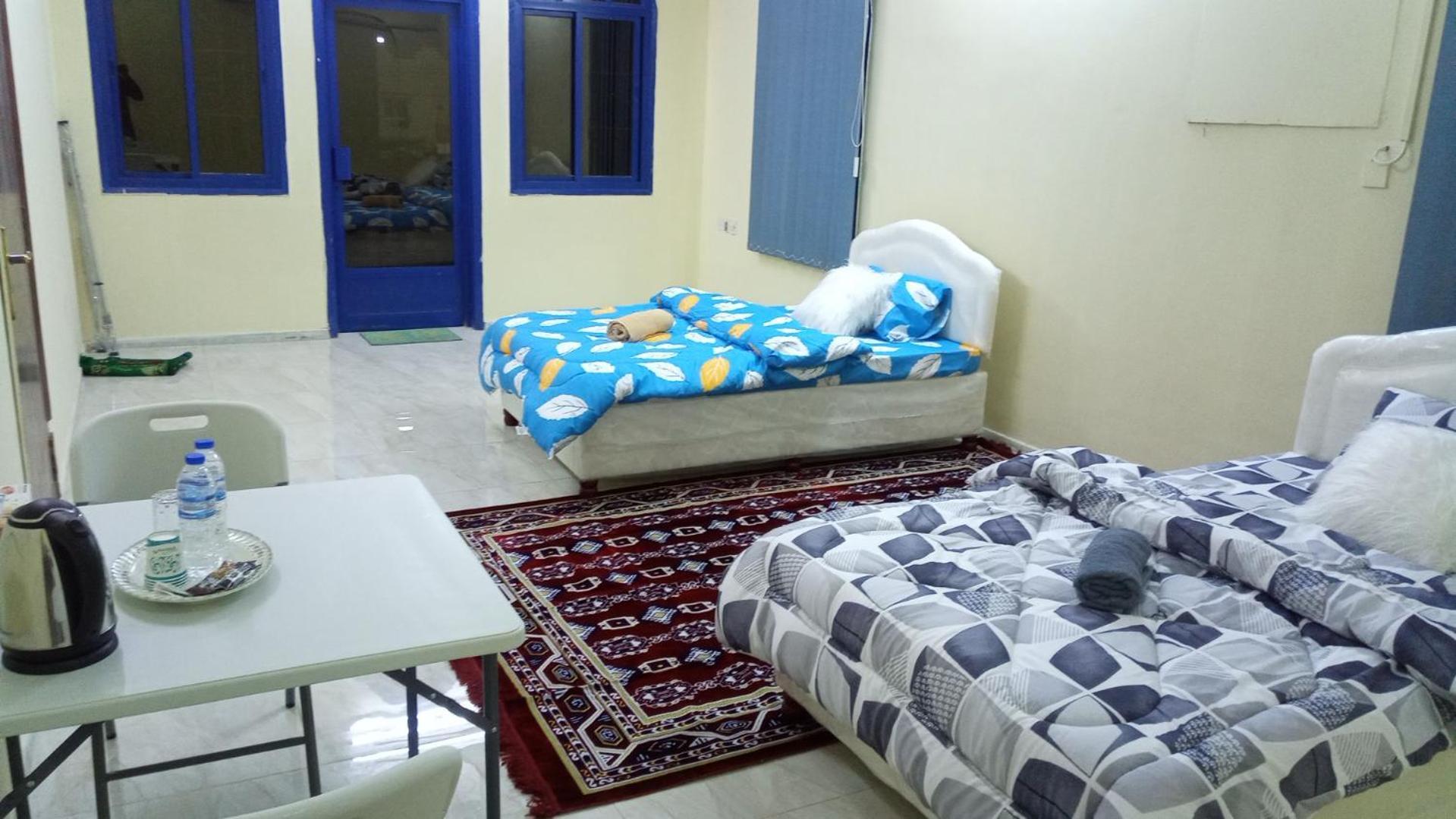 Salem House Hostel 니즈와 외부 사진