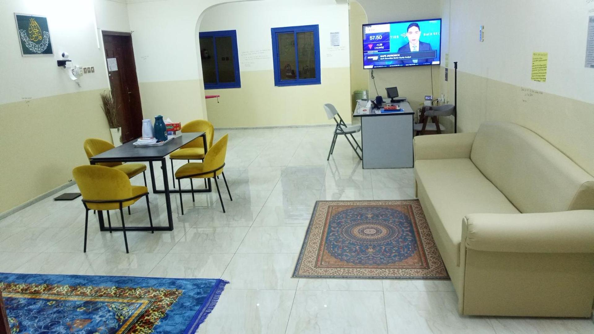 Salem House Hostel 니즈와 외부 사진