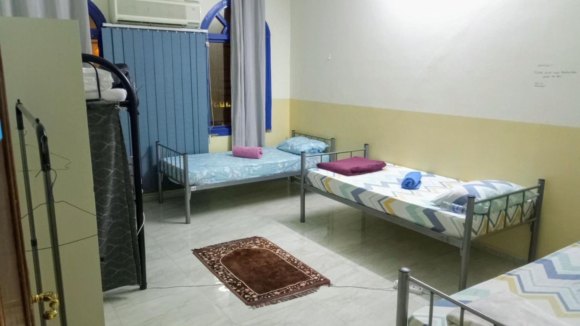 Salem House Hostel 니즈와 외부 사진