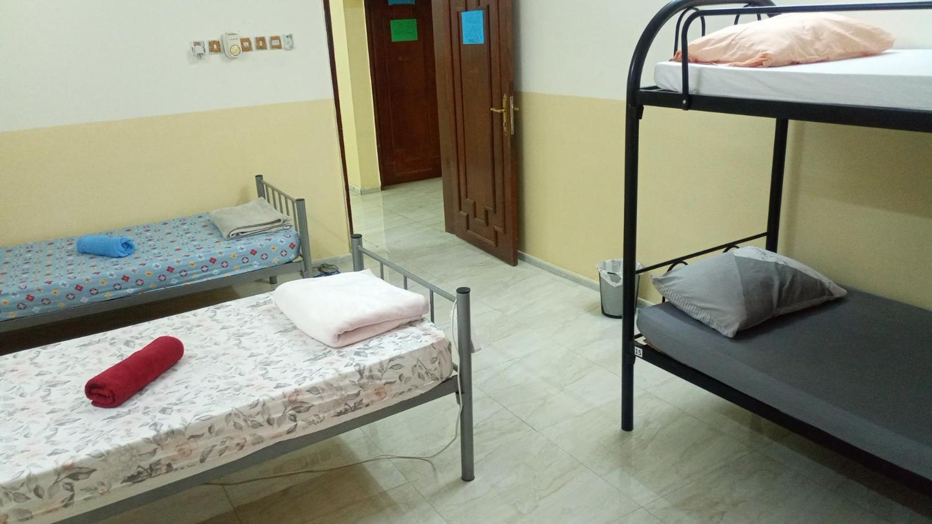 Salem House Hostel 니즈와 외부 사진